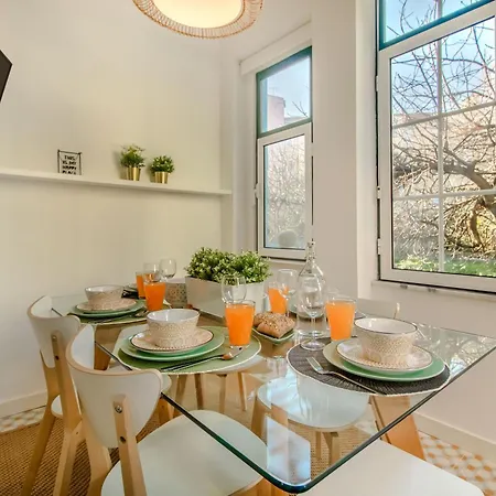 Trendy Flat, In Picturesque Graca * Lisboa