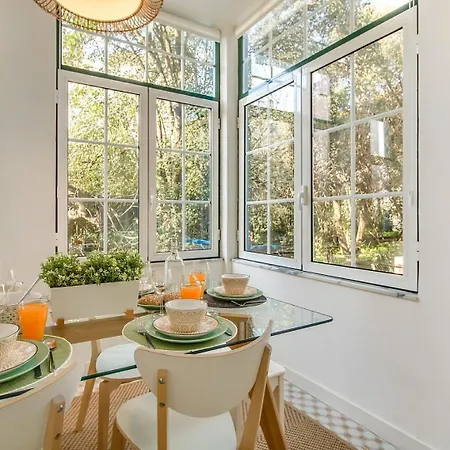 Trendy Flat, In Picturesque Graca *