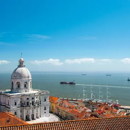 Daire Trendy Flat, In Picturesque Graca Lisboa