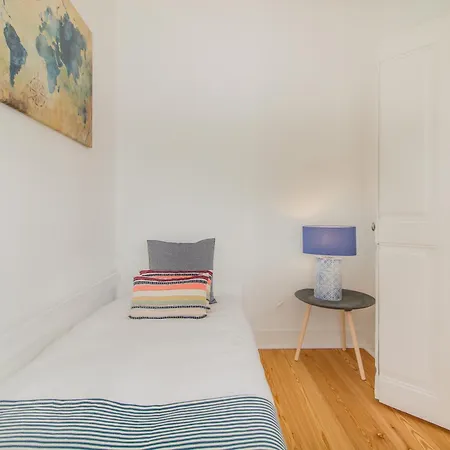 Trendy Flat, In Picturesque Graca Lissabon